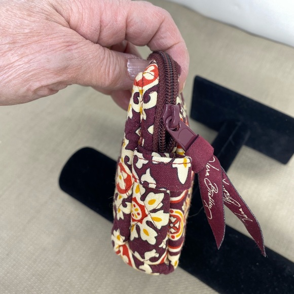 VERA BRADLEY MEDALLION PRINT MAKEUP POUCH - Picture 3 of 6